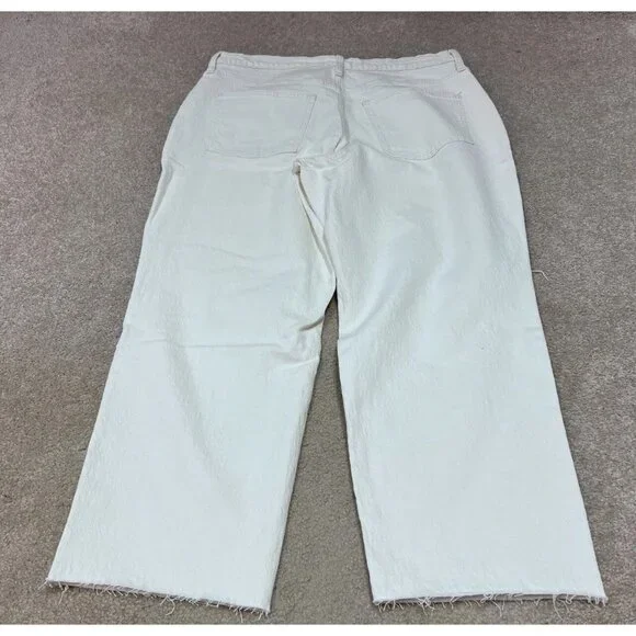 Universal Thread Vintage Straight Jeans Ivory Distressed Pockets Size 14 Short - Picture 12 of 13